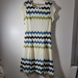 CB established 1962 Lace Overlay Short Sleeve Dres